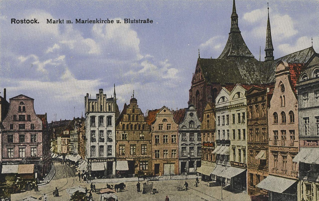 Neuer Markt in Rostock - Nordseite um 1900